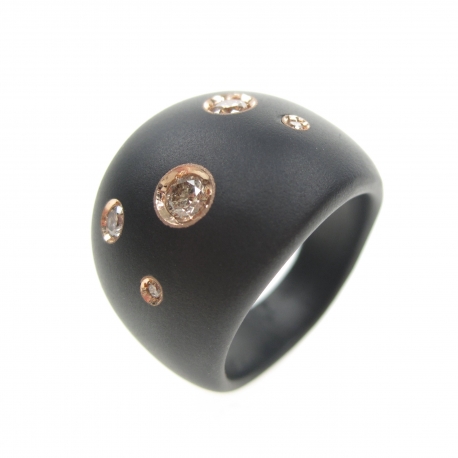 Zwarte matte keramiche ring, met 5 bruine diamanten ref. 8600