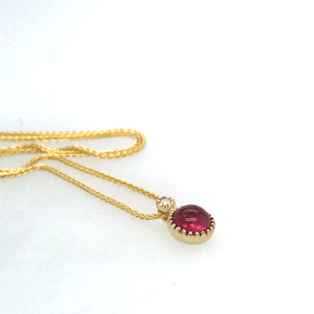 Gouden collier met hanger van roze tourmalijn en diamant ref. 7860