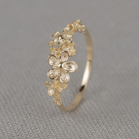 Gouden ring bloesem